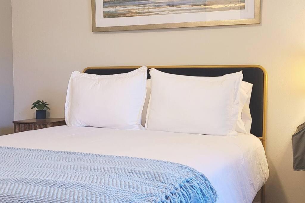 Centrally Located In Rogers And Bentonville! -Private Rooms Bagian luar foto