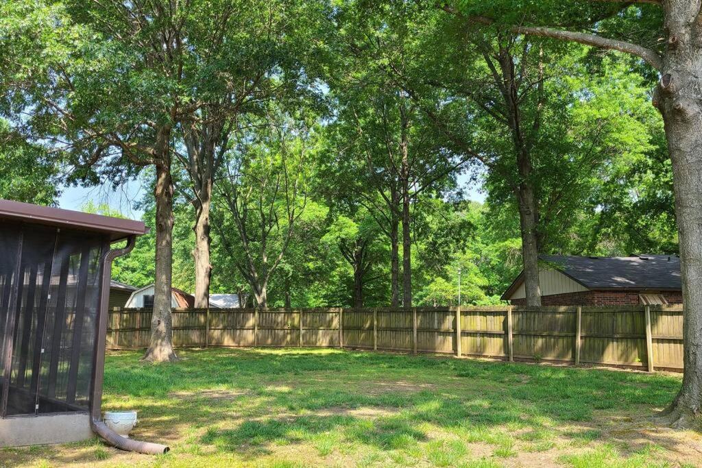 Centrally Located In Rogers And Bentonville! -Private Rooms Bagian luar foto